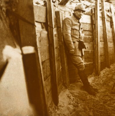 Katona a lövészárokban, c1914-c1918 alkotó: Unbekannt