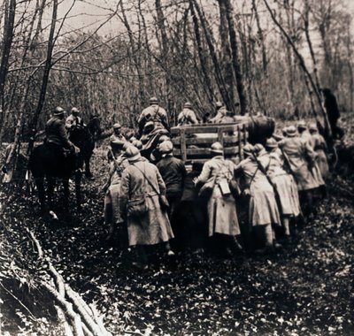 Katonák az erdőben, c1914-c1918 alkotó: Unbekannt