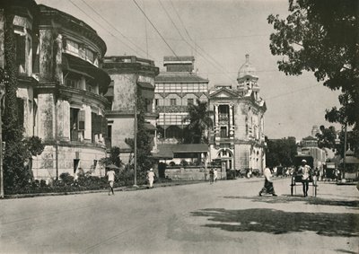 Strand Road, Rangoon. - Posta, Imperial Bank of India. Vámház a távolban, 1900. alkotó: Unbekannt