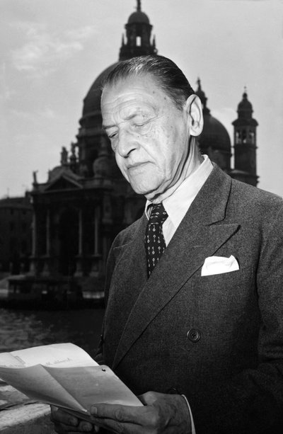 ÍRÓ WILLIAM SOMERSET MAUGHAM – VELENCE – 1951 alkotó: Unbekannt