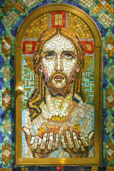 Tabernákulum. Colombier kápolna. Paray-le-Monial Franciaország alkotó: Unbekannt