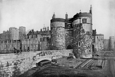 A Byward Tower és a külső kórterem, Tower of London, XX. század alkotó: Unbekannt