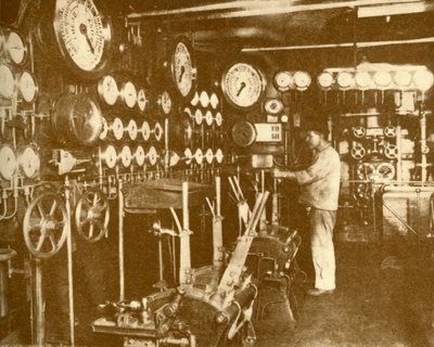 Az Aquitania fő motorvezérlő platformja., c1930. alkotó: Unbekannt