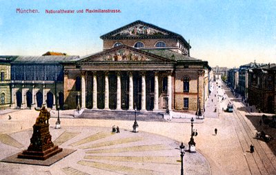 A Nemzeti Színház és a Maximilian Strasse, München, Németország, 1925 alkotó: Unbekannt