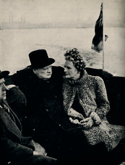 A miniszterelnök látogatást tesz a londoni dokkokban, 1940, 1945. alkotó: Unbekannt