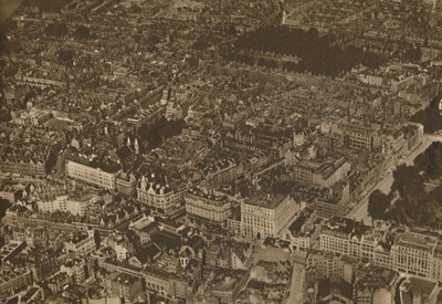 Ismerős utcák rejtvénye egy új és izgalmas kilátóból, 1935. alkotó: Unbekannt