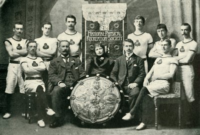 Az Aberdeen Gymnasts csapata, a N.P.R.S. győztesei Challenge Shield, 1902. alkotó: Unbekannt