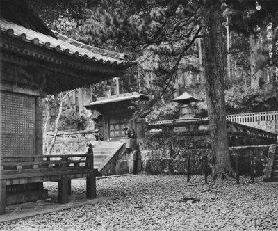 Ieyasu, a Tokugawa-dinasztia alapítójának sírja Nikkóban, 1926 alkotó: Unbekannt
