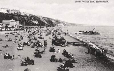 A strand Bournemouthban, Dorsetben, az 1920-as években alkotó: Unbekannt