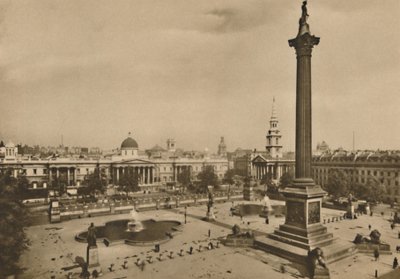 Trafalgar tér. Ahol a királysólyomokat egykor a királyi lovakkal együtt tartották, 1935. alkotó: Unbekannt