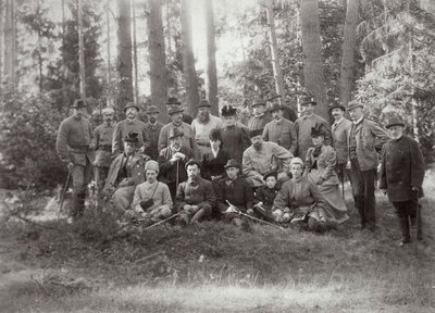 III. Sándor cár családjával és barátaival vadászaton a Bialowieza-erdőben, Oroszország, 1894 alkotó: Unbekannt
