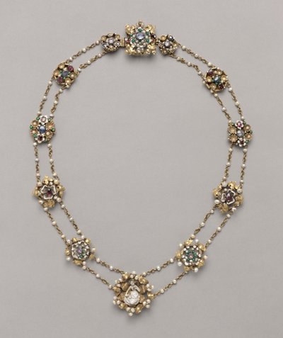 Tizenkét érem nyakláncként szerelve, c. 1400. alkotó: Unbekannt