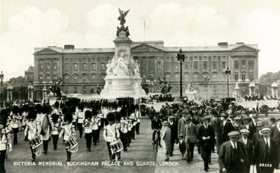 Victoria Memorial, Buckingham Palota és Gárda, London, 1930-as évek. alkotó: Unbekannt