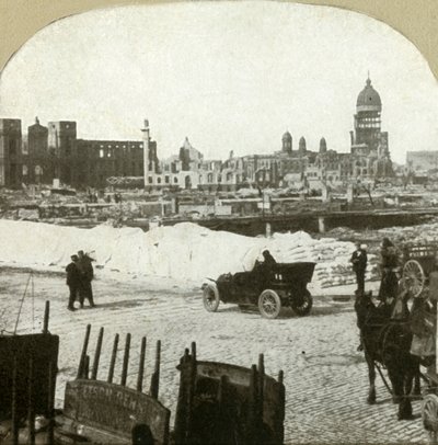 Kilátás a Moulder School elosztóállomásról, több tonna liszttel a járdán, 1906. alkotó: Unbekannt