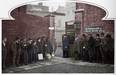 Belépésre vár a St Marylebone Workhouse, Luxborough Street, London, c1901 1903 alkotó: Unbekannt