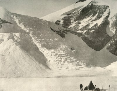 A Western Partys tábor december 28-án egy függő gleccser alatt, a székesegyház szikláinál, 1909 alkotó: Unbekannt
