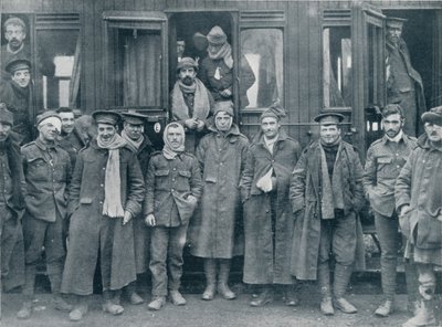Sebesült angol csapatok úton a báziskórház felé, 1914 alkotó: Unbekannt