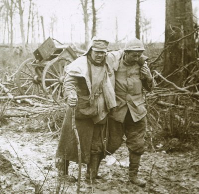 Sebesült katona, Verdun, Észak-Franciaország, 1916 alkotó: Unbekannt