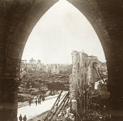 Ypres a romokban, Flandria, Belgium, 1914-c1918 alkotó: Unbekannt