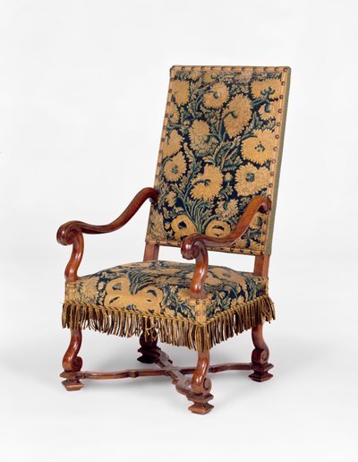 George II kézimunka borítású kanapé, 1745 körül. Kígyózó hát, ívelt karok kézimunka borításával, faragott kabrió lábakkal. alkotó: Unbekannt Unbekannt