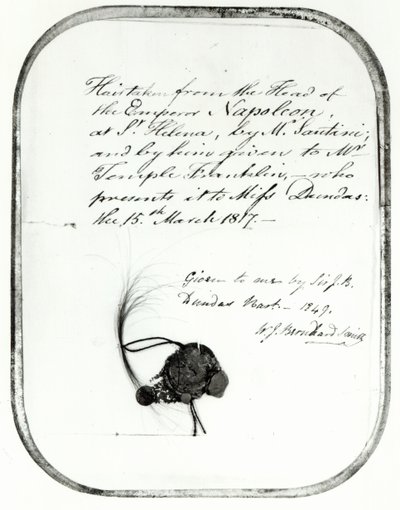 Giovanni Natale Santini által Napóleon császár fejéről levágott haj, amelyet William Temple Franklin kapott tőle, 1816 (haj) alkotó: Unbekannt Unbekannt