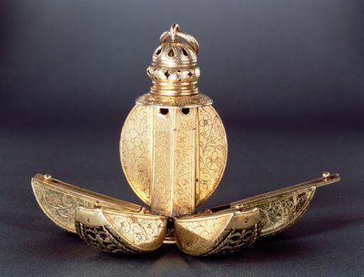 Pomander négy nyitott rekesszel parfümök vagy egyéb aromás anyagok tárolására, ezüst-aranyozott, valószínűleg angol 1580 körül alkotó: Unbekannt Unbekannt