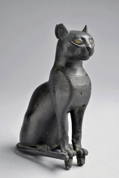 Bastet. Bronz szoborforma (fém). Alacsony korszak (i.e. 750-332) Egyiptom - Méret cm 13 - Leltári szám: 735, Musee d