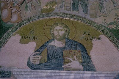 Krisztus a felségben, mozaik a bizánci Chora Szent Megváltó-templom narthex ajtaja felett (fotó) alkotó: Unbekannt