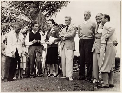 Edward, Windsor hercege (1894-1972) és Wallis, Windsor hercegnője (1896-1986) egy golfversenyen Nassauban alkotó: Unbekannt