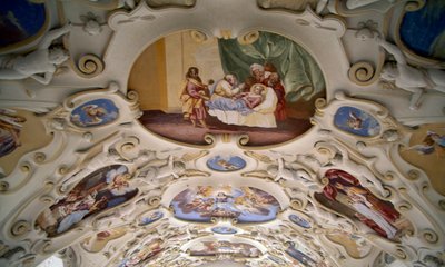 Freskókkal díszített mennyezet a trencséni bajmóci vár kápolnájából. Részlet. Szlovákia. alkotó: Benjamin Baud