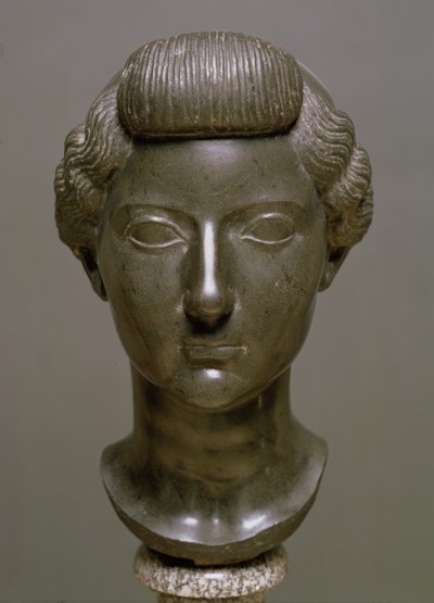 Livia Drusilla (i. e. 56-i.sz. 29) Roman feje, ie 30 körül (bazalt) alkotó: Unbekannt