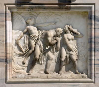 Magas dombormű, amely Adam és Éva Chasse du Paradise-t ábrázolja, Carlo Maria Giudici. 1791. Milánó Olaszország székesegyháza (kupola vagy duomo). alkotó: Unbekannt