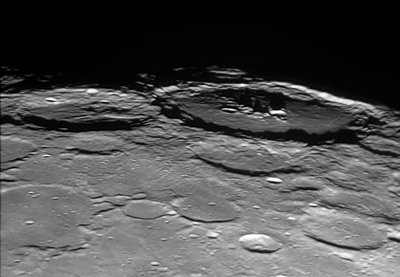Humboldt és Hecataeus kráterek alkotó: Unbekannt