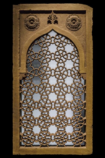 Jalinak nyolcszögei és csillagai vannak. Észak-India, 16. század vége - 17. század eleje. Gres szobrokat készít. Louvre múzeum alkotó: William M. Timlin