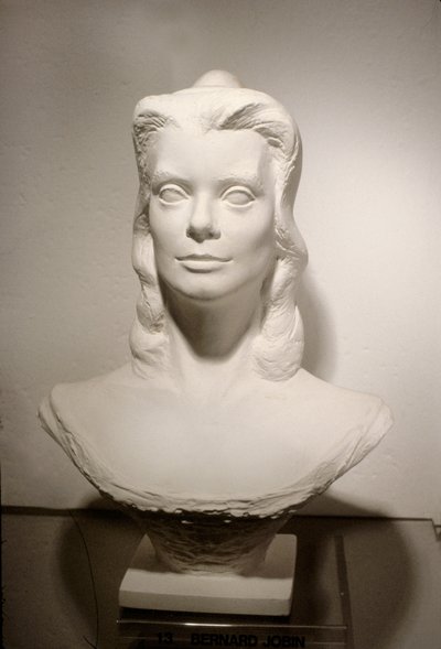 Marianne, mint Catherine Deneuve alkotó: Unknown
