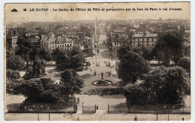 Normandia, Seine Maritime (76), Le Havre: a városháza kertje és a rue de Paris perspektívája - Képeslap 19. század vége-XX. század alkotó: William M. Timlin