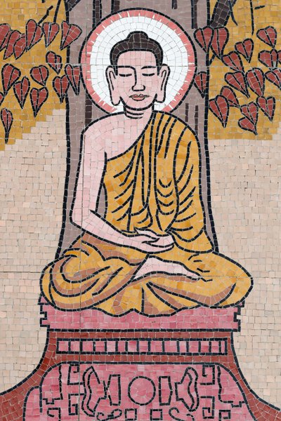 Ong Nui buddhista pagoda, falfreskó, Buddha élete, Shakyamuni Buddha meditációs pózban ül a Bodhi fa alatt, Quy Nhon, Vietnam, 2019 (fotó) alkotó: Unbekannt