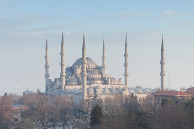 Panorámás kilátás a kék mecsetre röviddel naplemente előtt, Isztambul, Törökország (fotó) alkotó: Unbekannter Künstler
