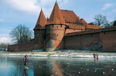Lengyelország, Pomorskie vajdaság, Malbork, Vár, Német Lovagrend által épített gótikus erőd alkotó: Benjamin Baud