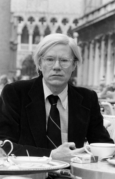 ANDY WARHOL pop art művész Velencében 1977-ben alkotó: Unbekannt