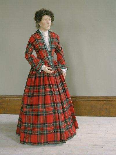 Royal Stewart tartán gyapjú ruha domború selyem szegéllyel, 1845-50 körül alkotó: Unbekannt