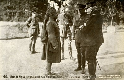 Sir Douglad Haig bemutatja Pertab Singh-et Joffre-nak. alkotó: Unbekannter Künstler