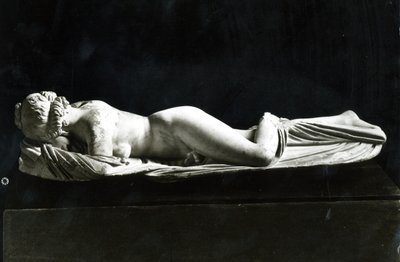 Alvó Hermafrodita (márvány) (f/w fotó) alkotó: Unbekannt