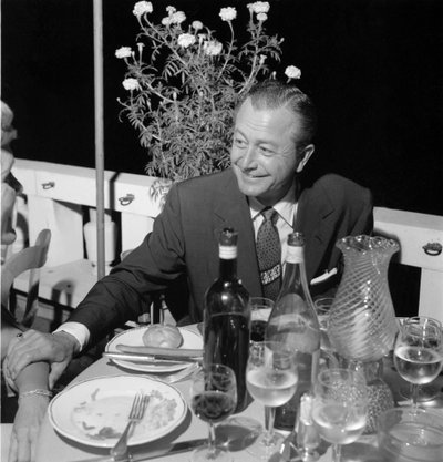 A SZÍNÉSZ, ROBERT YOUNG RENDEZŐ A VELENCE LIDO-BAN - 1954 alkotó: Unbekannt