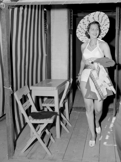 MARIA MONTEZ SZÍNÉSZNŐ A VELENCEI NEMZETKÖZI FILMFESZTIVÁLON - 1950 alkotó: Unbekannt