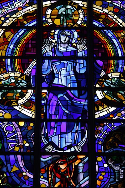 Szűz Mária ólomüveg a Notre-Dame-de-la-Trinite templomban, Louis Barillet és Jean Le Chevallier, Blois, Franciaország alkotó: Unbekannt