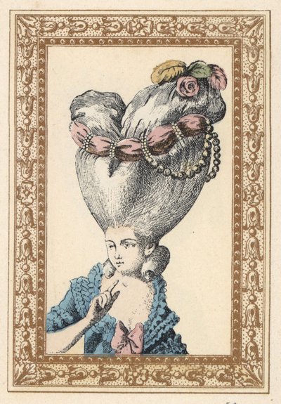 Nő, akinek a haja egy puff (támla) fölé van fésülve, és virágokkal, gyöngyökkel, valamint a bolhának nevezett szíjjal van díszítve. A puff a Chia. Kézzel színezett litográfia de Laubadere Octave Uzane Stílusos frizura vagy excentrikus fazonok című művéből  alkotó: Unbekannter Künstler