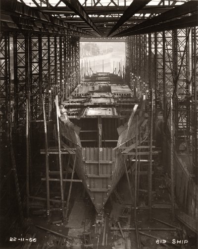 Megkezdődik a „Northbank” főfedélzetének építése a William Doxford & Sons hajógyárában, Sunderlandben, 1956. november 22-én (f/w fotó) alkotó: Unbekannter Künstler