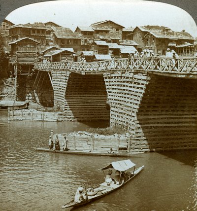 Furcsa híd és házak, Nap városa, Kasmír, India, 1900-as évek. alkotó: Underwood and Underwood