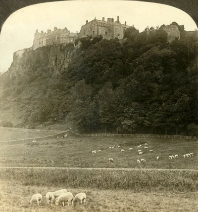 Stirling kastély, a régi idők királyainak székhelye...Skócia, 1900 körül. alkotó: Underwood and Underwood